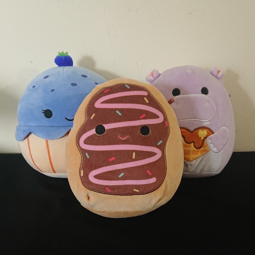 3x Squishmallows - Hippo Waffle, Blueberry Muffin, Chocolate Eclair